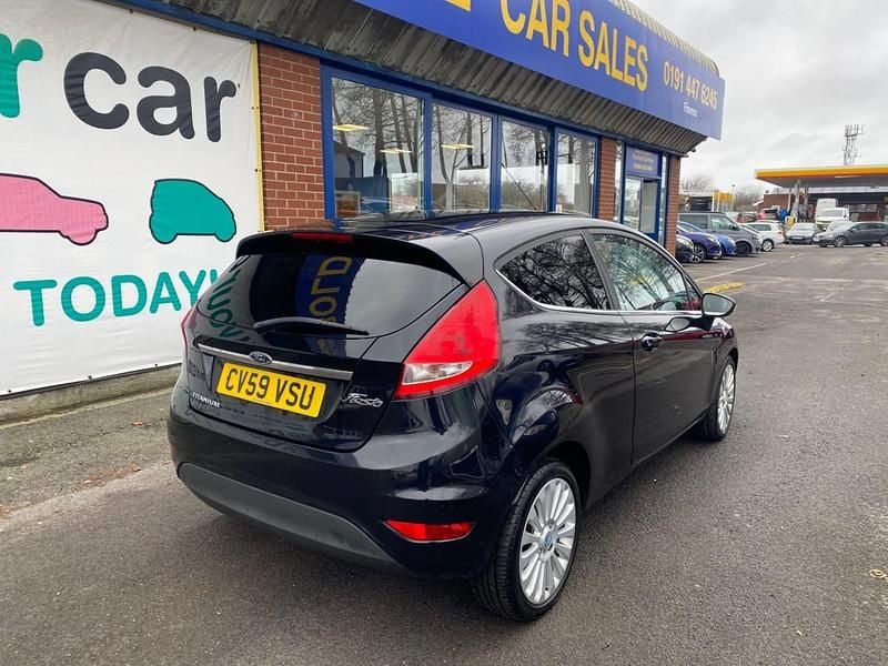 Used Ford Fiesta Titanium 94 HP (69 kW) 2009 Black Hatchback