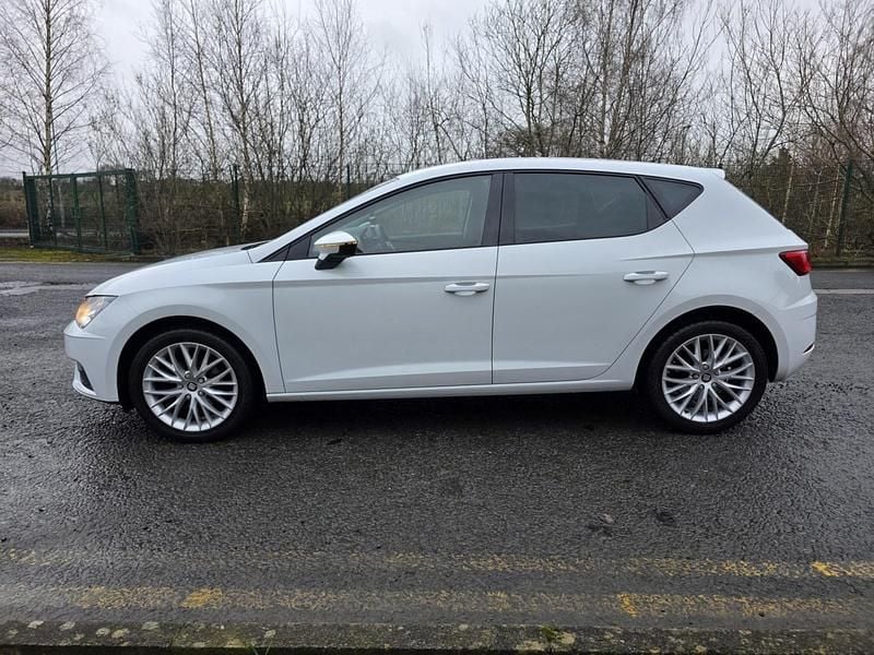 Begagnad Seat Leon SE Dynamic 2018 Vit Halvkombi