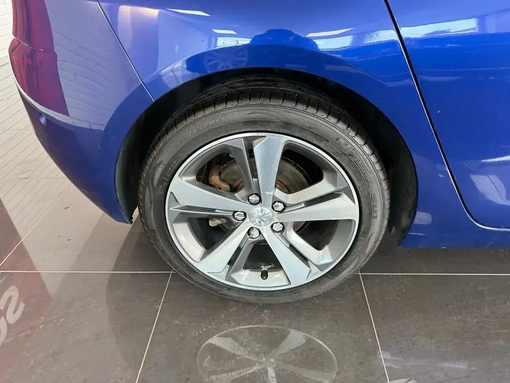 Used Peugeot 308 S 130 HP (95 kW) 2018 Blue Hatchback