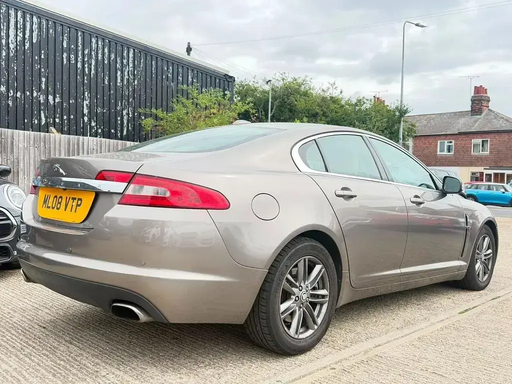 Used Jaguar XF Luxury 207 HP (152 kW) 2008 Grey Sedan