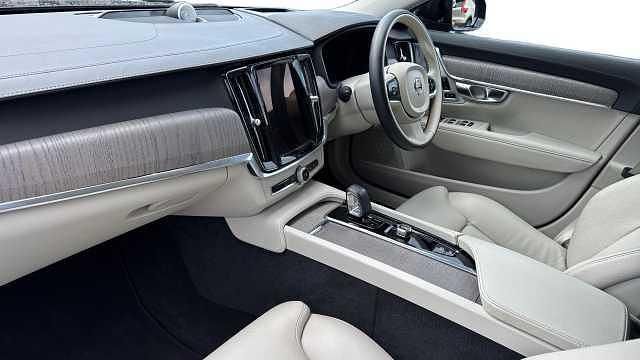 Used Volvo V90 Ultimate 247 HP (181 kW) 2023 Black Estate