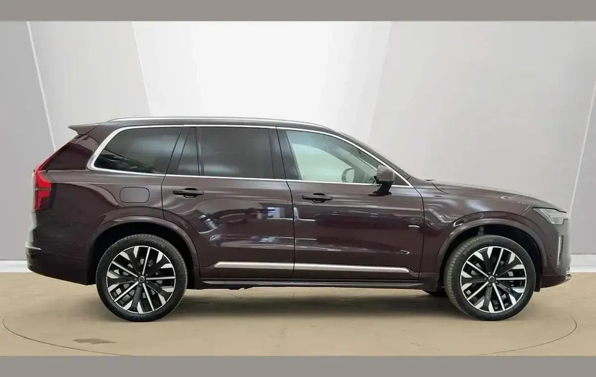 Used Volvo XC90 Ultra 455 HP (334 kW) 2025 Red SUV