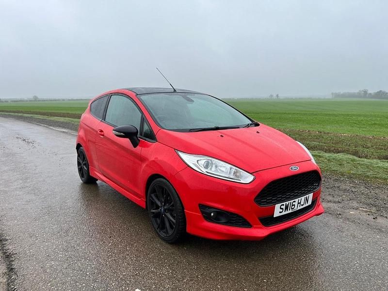 Used Ford Fiesta Zetec 2016 Red Hatchback