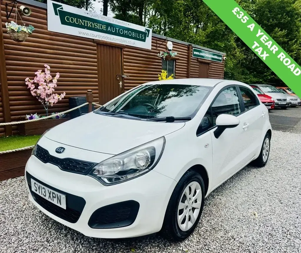 Used Kia Rio 84 HP (61 kW) 2013 White Hatchback