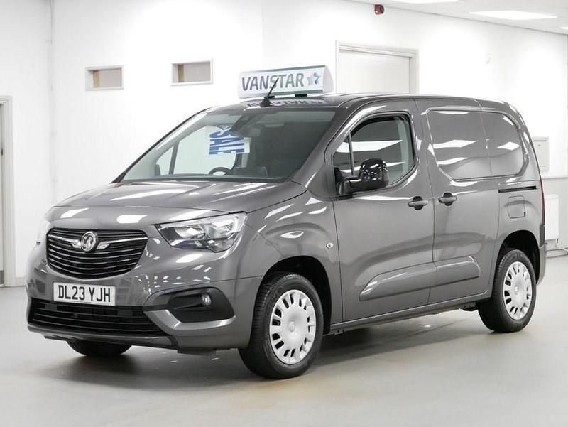 Grey Used 2023 Vauxhall Combo Edition MPV | £14,489 (Fair price) - Image 1/4