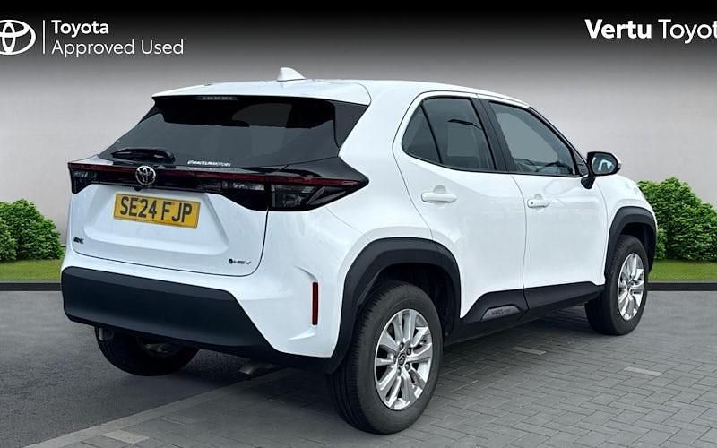 Used Toyota Yaris Hybrid 116 HP (85 kW) 2026 Estate