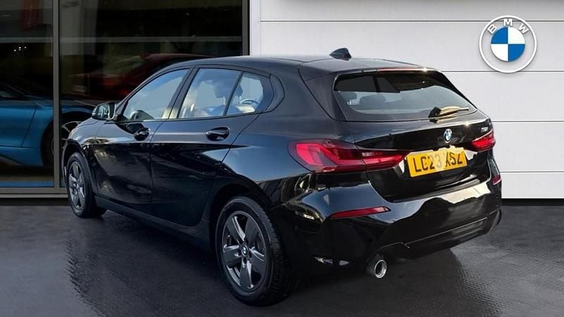 Used BMW 118 Sport Line 134 HP (98 kW) 2023 Black Hatchback