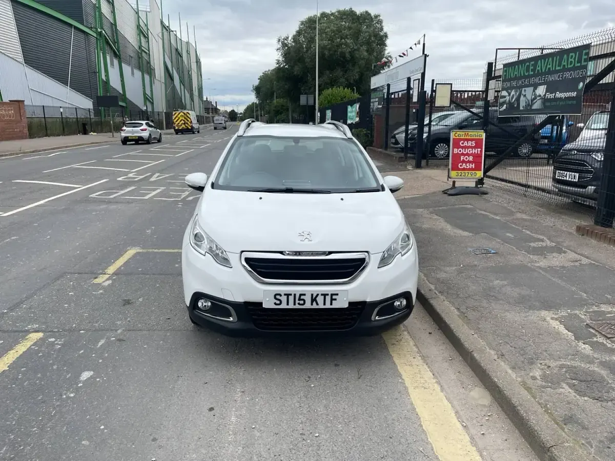 Used Peugeot 2008 Active 68 HP (50 kW) 2015 White SUV