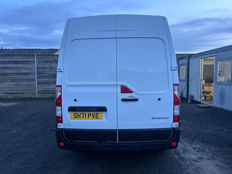 Used Renault Master Business 2021 White MPV