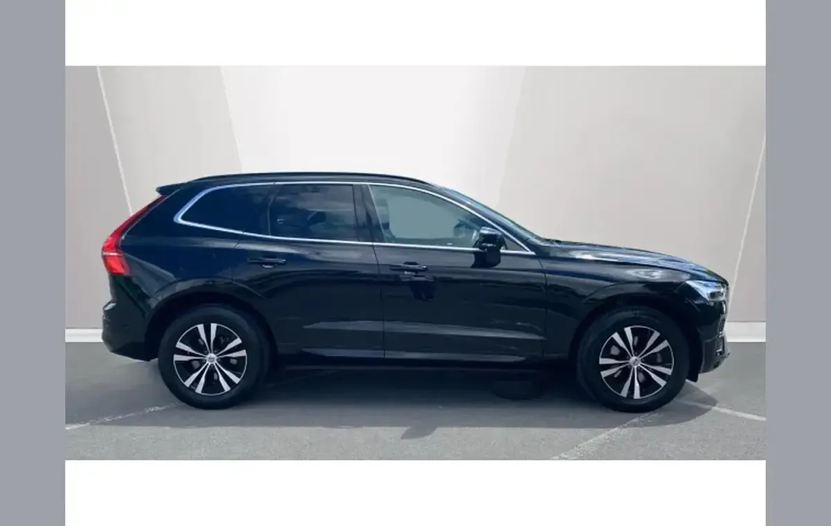 Used Volvo XC60 Core 247 HP (181 kW) 2022 Black SUV