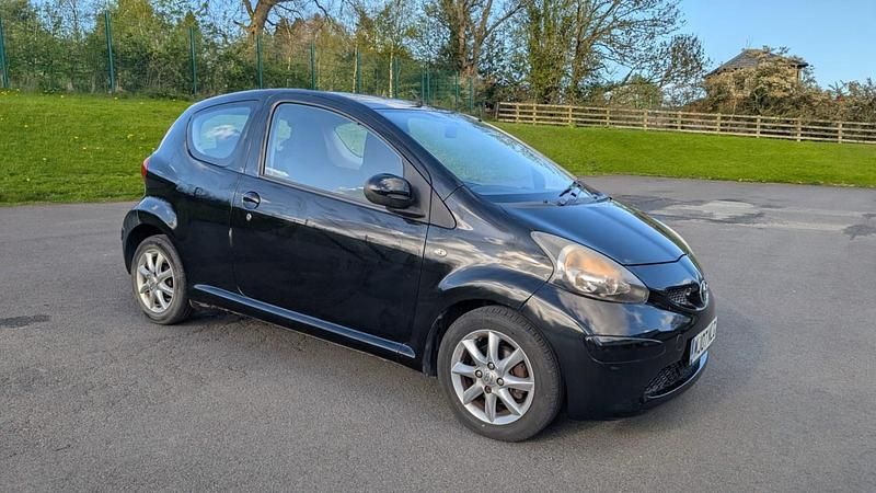 Begagnad Toyota Aygo 2007 Svart Halvkombi