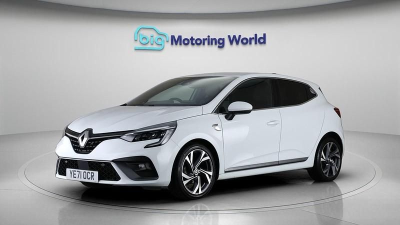 Used Renault Clio V RS Line 90 HP (66 kW) 2021 White Hatchback