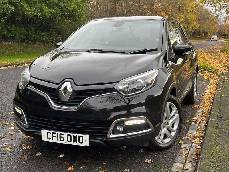 Black Used 2016 Renault Captur Dynamique SUV | £5,585 (Good price) - Image 1/4