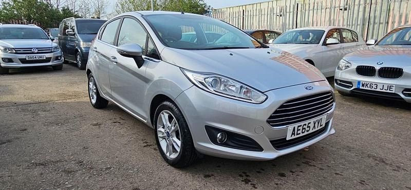 Used Ford Fiesta Zetec 2015 Silver Hatchback