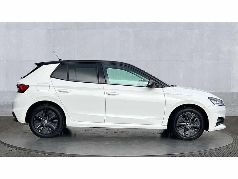 Used Skoda Fabia Colour Edition 80 HP (58 kW) 2023 White Hatchback