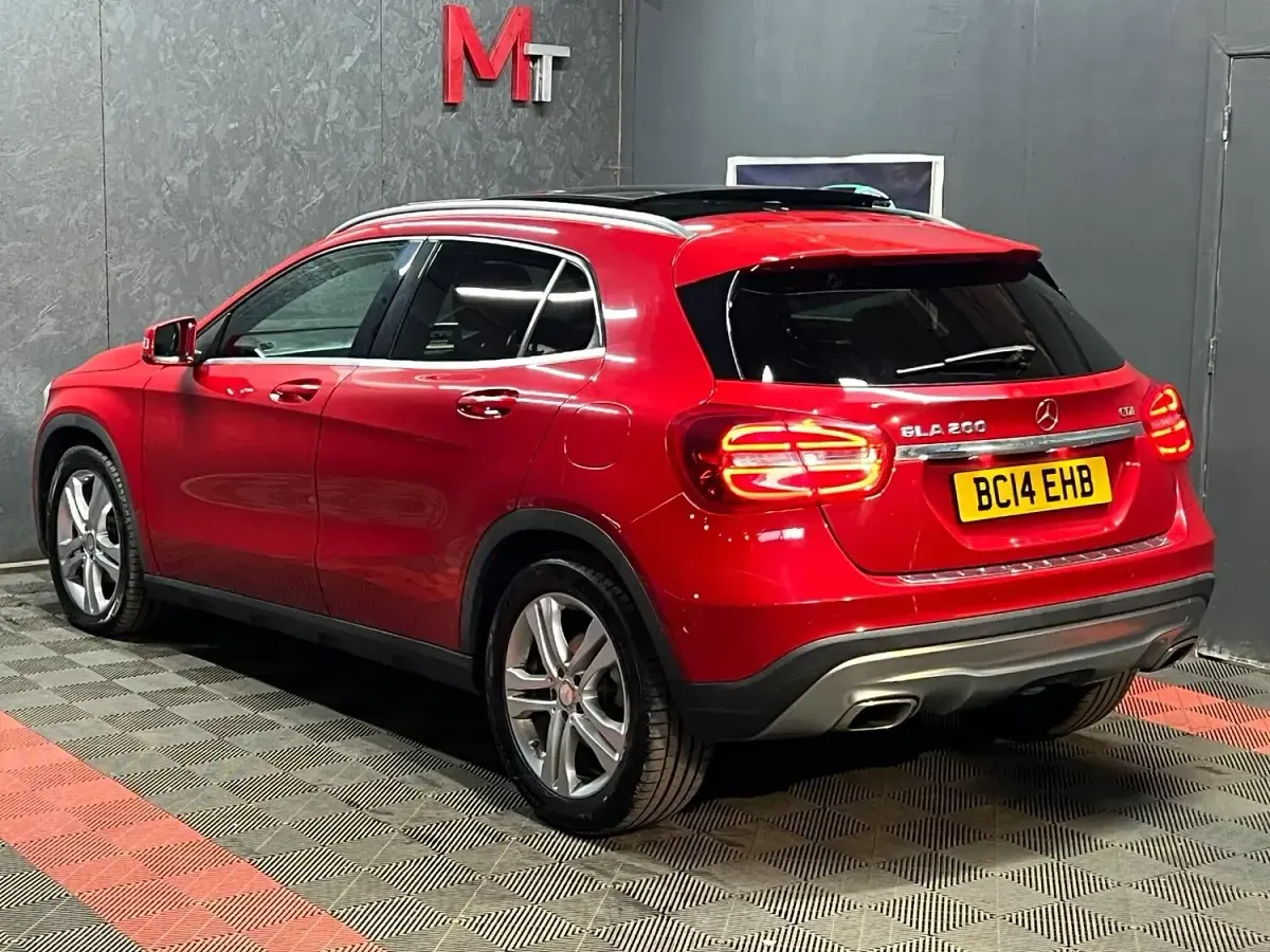 Used Mercedes GLA200 Premium 2014 Red SUV