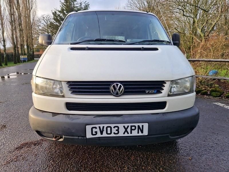 Used VW T4 88 HP (64 kW) 2003 White Van