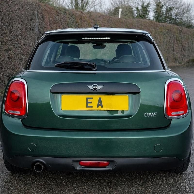 Used Mini ONE Hatch 102 HP (75 kW) 2017 Green Hatchback