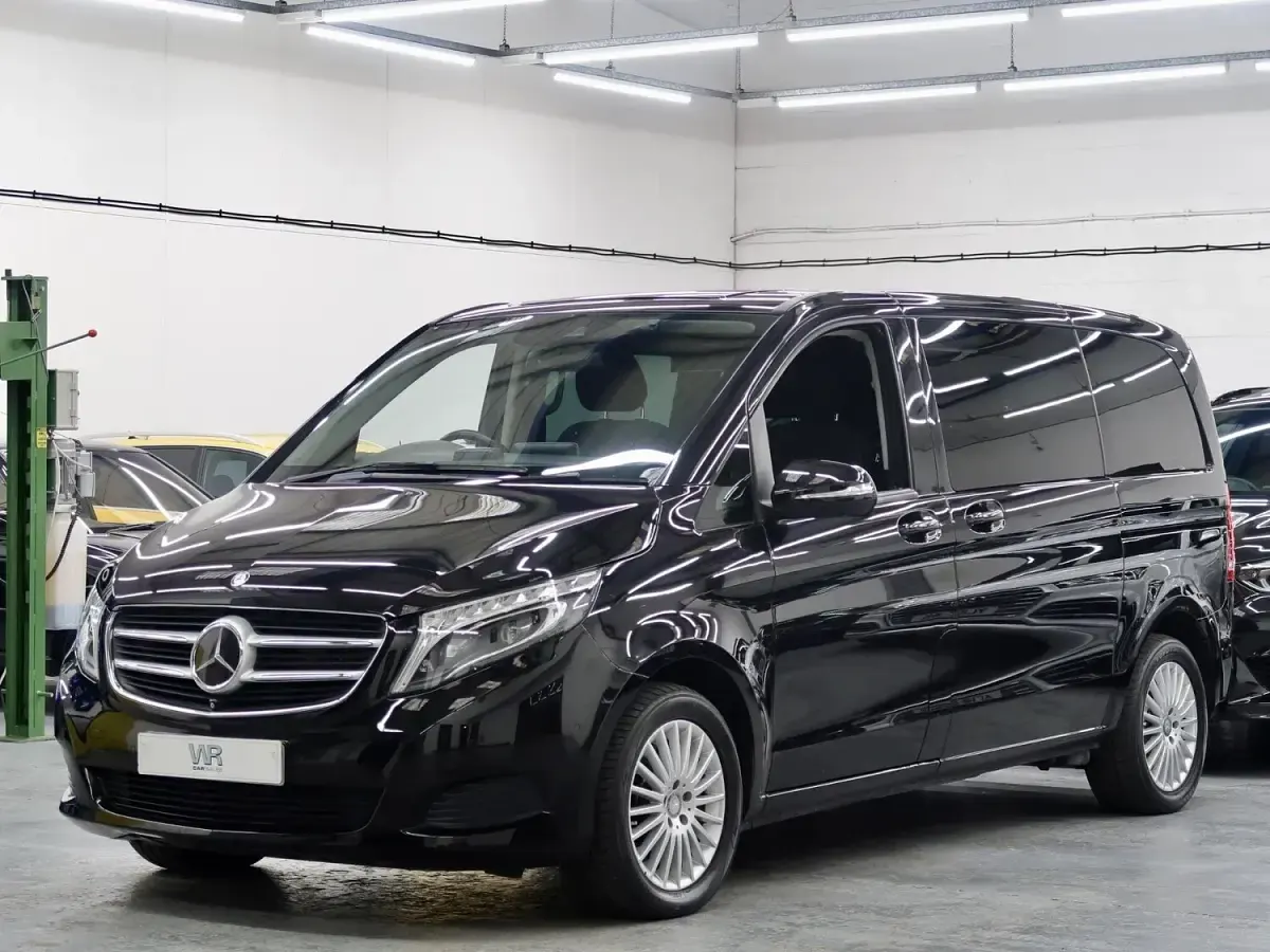 Used Mercedes V220 2015 Black MPV