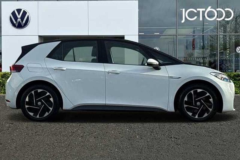 Used VW ID.3 Pro Performance 150 kW (204 HP) 2022 White Hatchback