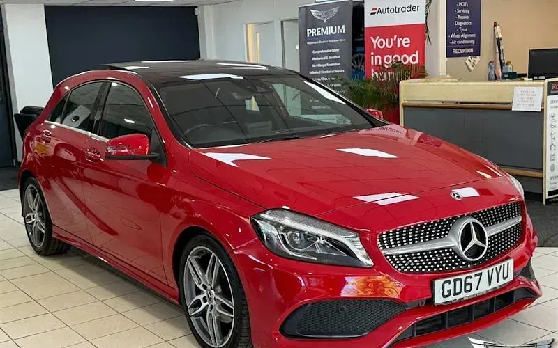 Used Mercedes A180 AMG Line Premium Plus 122 HP (89 kW) 2018 Hatchback