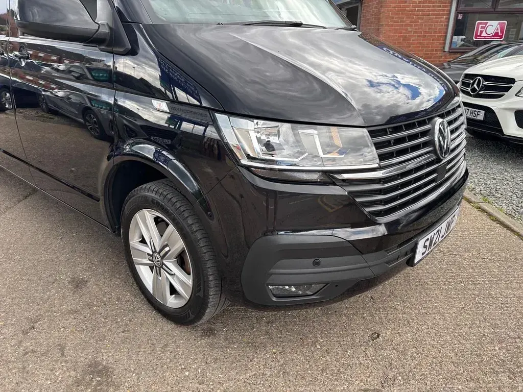 Used VW Transporter Highline 148 HP (108 kW) 2021 Black Van