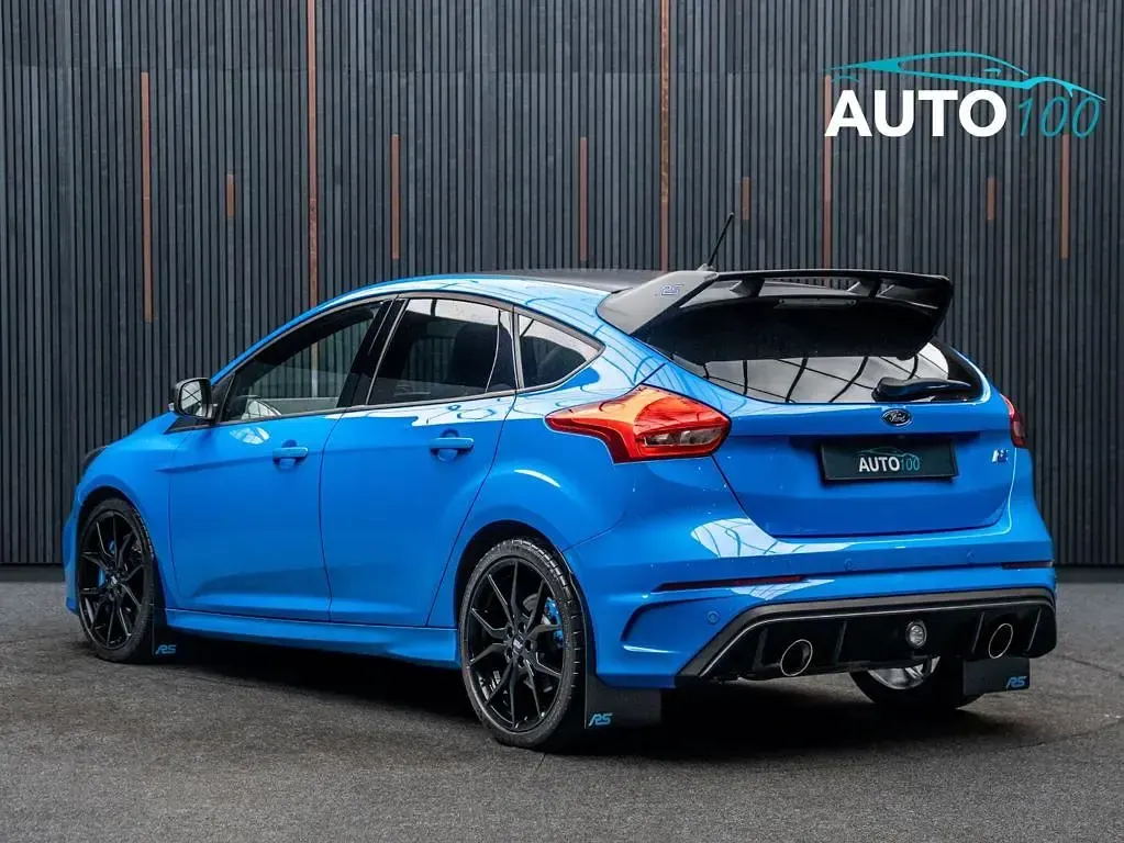 Used Ford Focus RS 350 HP (257 kW) 2018 Blue Hatchback