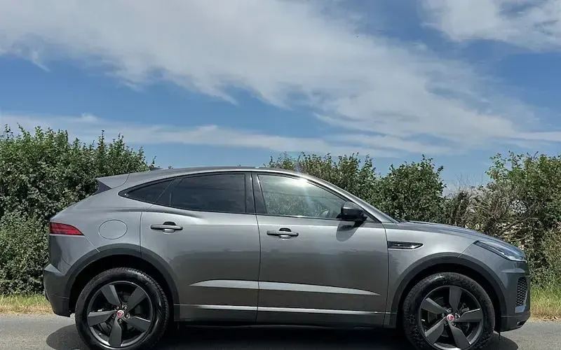 Used Jaguar E-Pace Chequered Flag 179 HP (131 kW) 2019 Corris grey SUV
