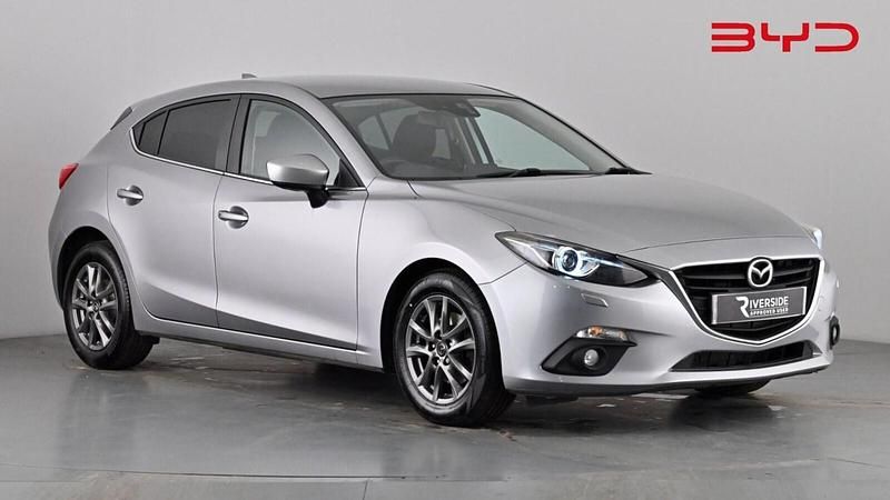 Bright silver Used 2016 Mazda 3 Hatchback | £7,985 (Fair price) - Image 1/4