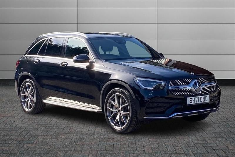 Obsidian black Used 2021 Mercedes GLC300 AMG Line Premium Estate | £36,990 (Fair price) - Image 1/4