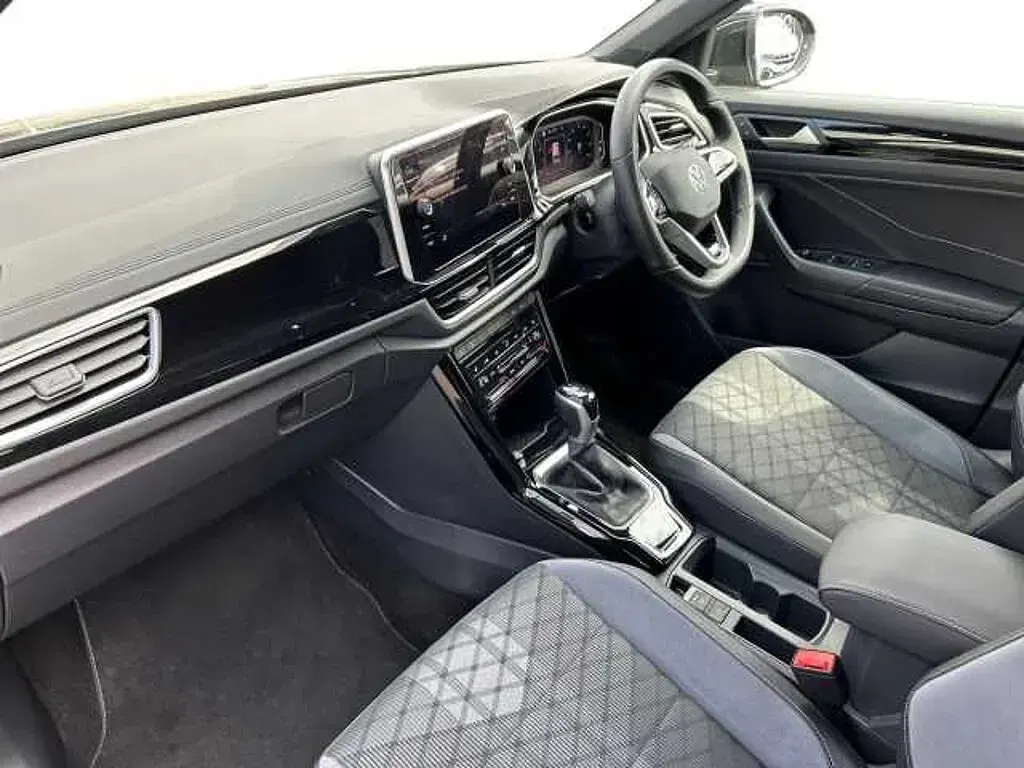 Used VW T-Roc R-line 150 HP (110 kW) 2023 Black SUV