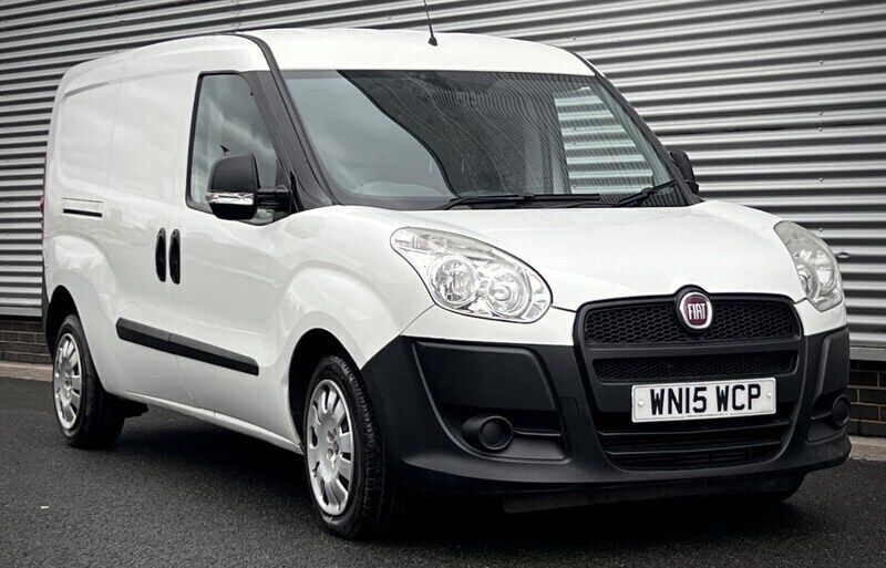 White Used 2015 Fiat Doblò MPV | £4,500 (Fair price) - Image 1/4