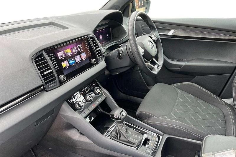 Used Skoda Karoq SportLine 150 HP (110 kW) 2024 Silver SUV