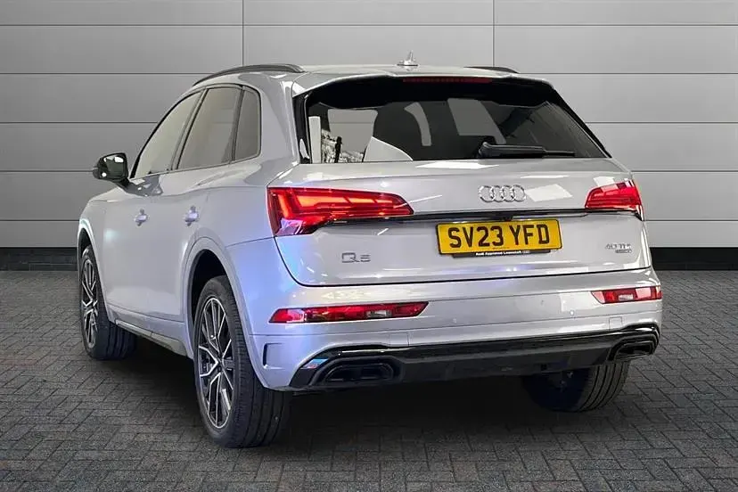 Used Audi Q5 Comfort 204 HP (150 kW) 2023 Silver SUV