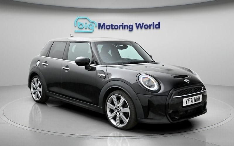 Used Mini Cooper S Exclusive 178 HP (130 kW) 2022 Black Hatchback
