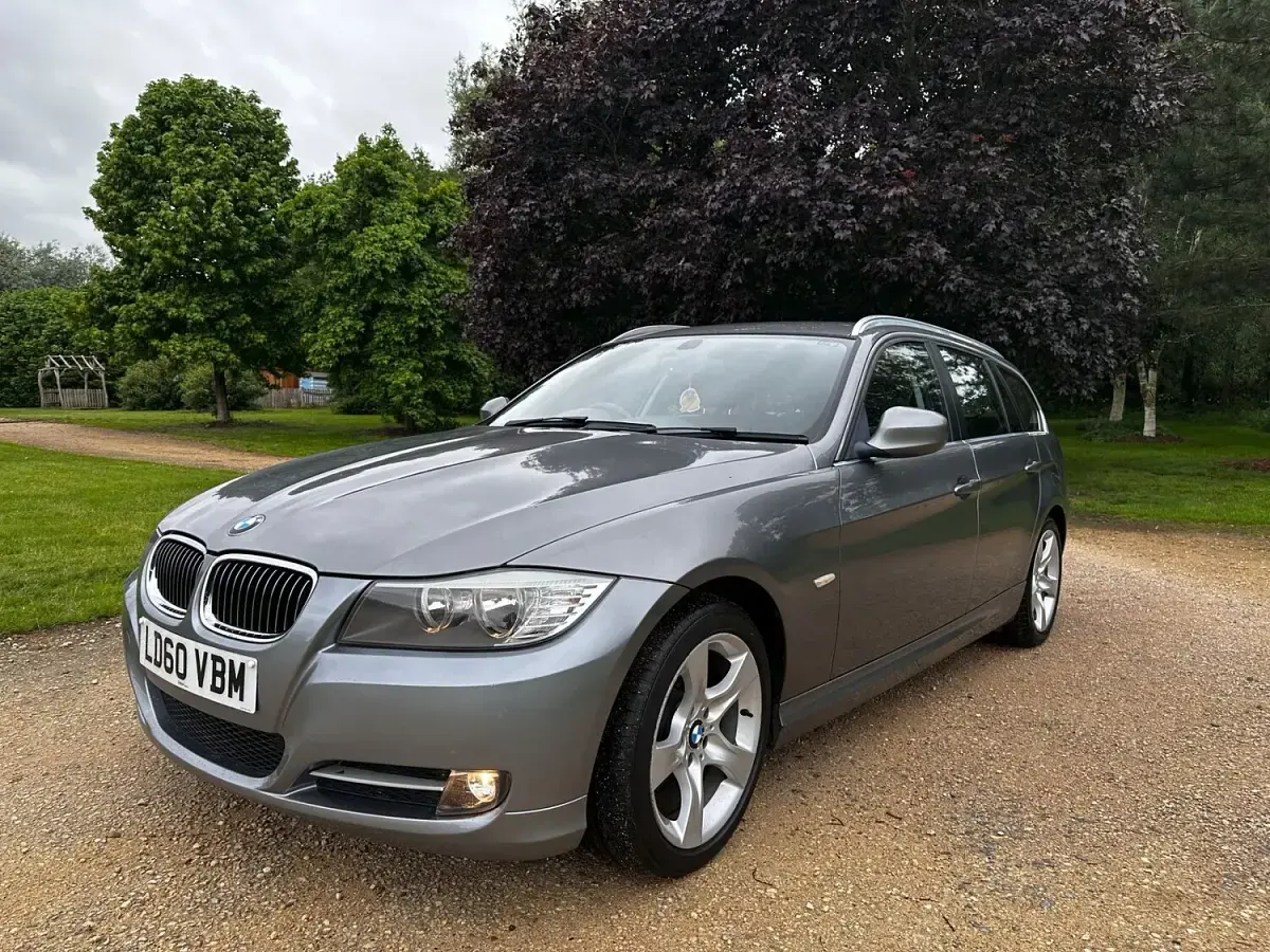 Used BMW 320 Exclusive 2010 Grey Estate