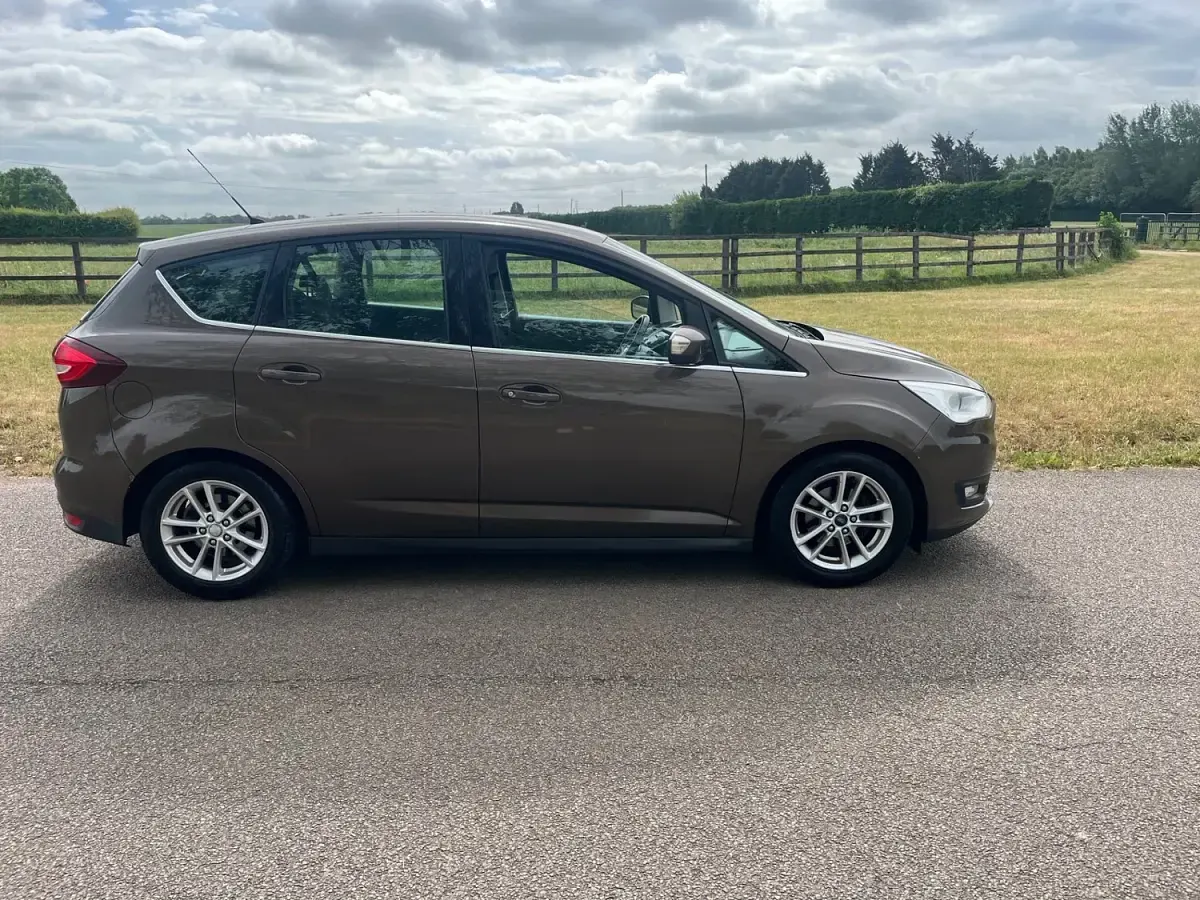 Used Ford C-MAX Zetec 118 HP (86 kW) 2016 Brown MPV