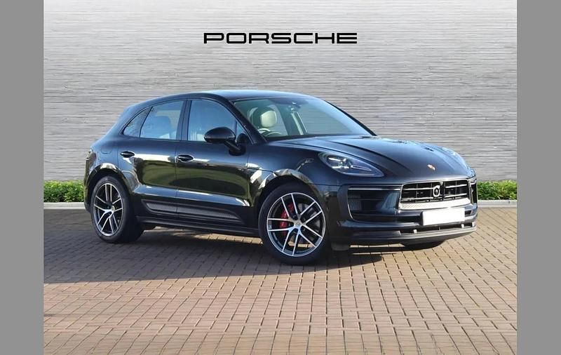 Black Used 2024 Porsche Macan S SUV | £64,995 (Fair price) - Image 1/4