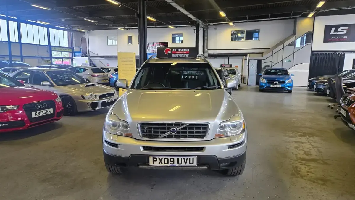Used Volvo XC90 185 HP (136 kW) 2009 Silver SUV