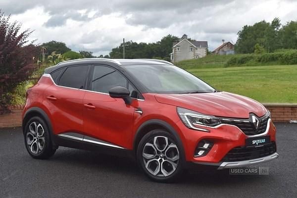 Red/black Used 2020 Renault Captur Bose Edition SUV | £12,490 (Fair price) - Image 1/4