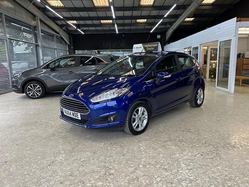 Blue Used 2014 Ford Fiesta Zetec Hatchback | £6,491 (Fair price) - Image 1/4