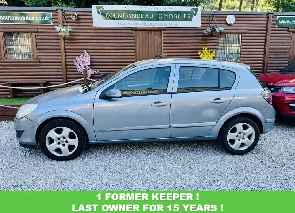 Used Vauxhall Astra 140 HP (102 kW) 2008 Silver Hatchback