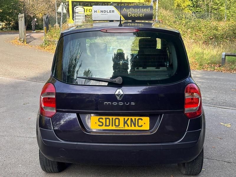 Used Renault Grand Modus Dynamique 86 HP (63 kW) 2010 Mauve/purple MPV