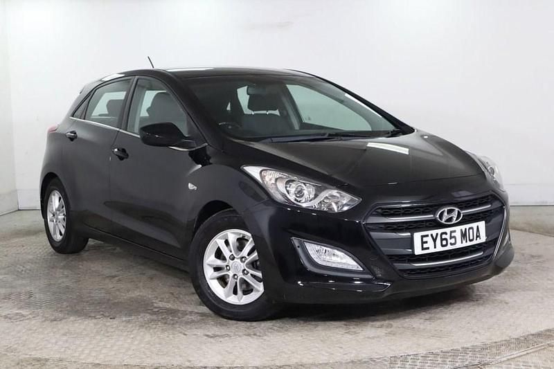Black Used 2015 Hyundai i30 SE Hatchback | £4,475 (Fair price) - Image 1/4