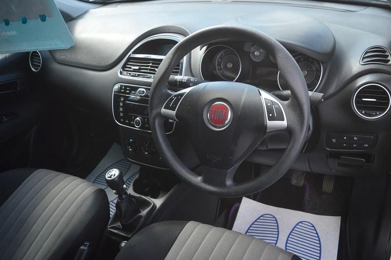 Image 3/4