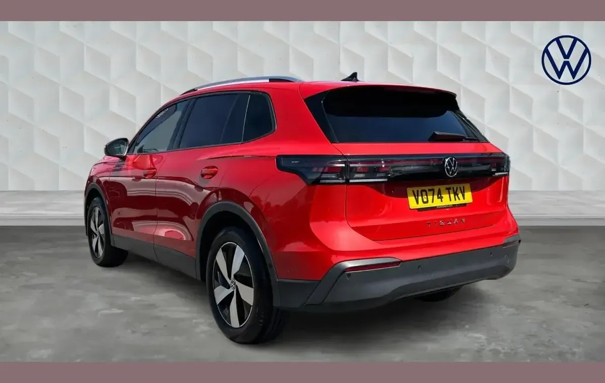 Used VW Tiguan Match 150 HP (110 kW) 2024 Red SUV