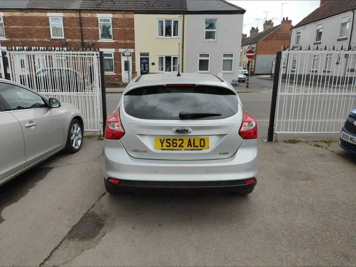 Used Ford Focus Zetec 2012 Silver Hatchback