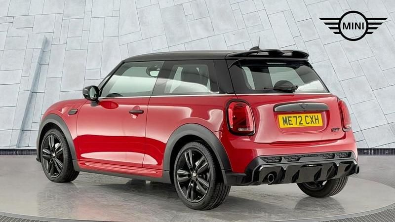 Used Mini Cooper Hatch 134 HP (98 kW) 2022 Red Hatchback