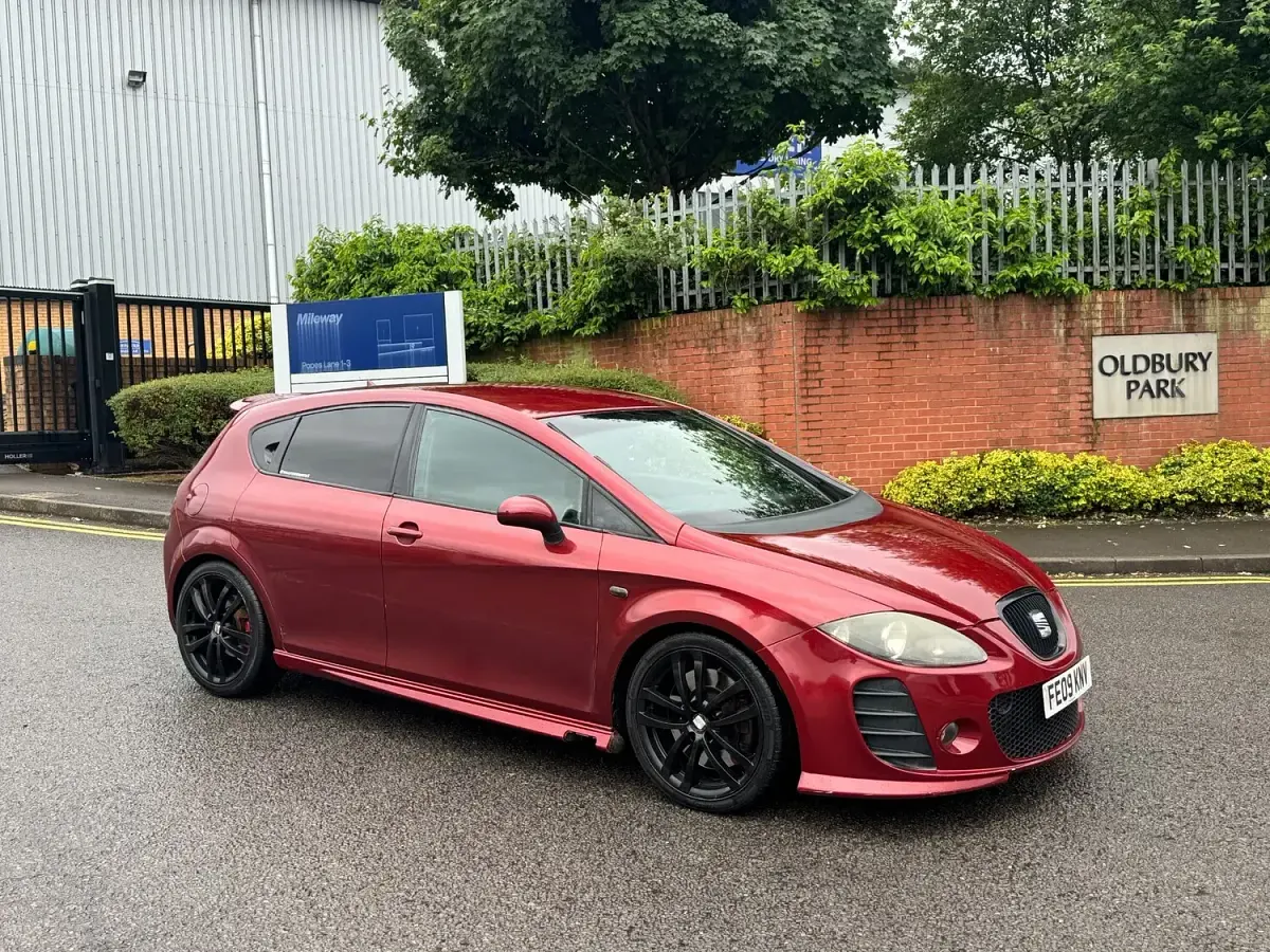 Used Seat Leon CUPRA 2009 Red Hatchback
