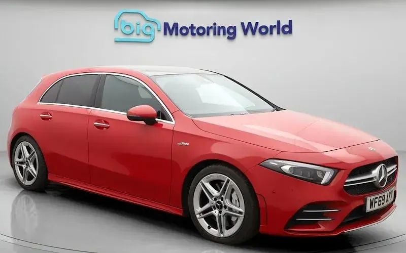 Begagnad Mercedes A35 AMG Premium Plus 306 HK (225 kW) 2022 Halvkombi